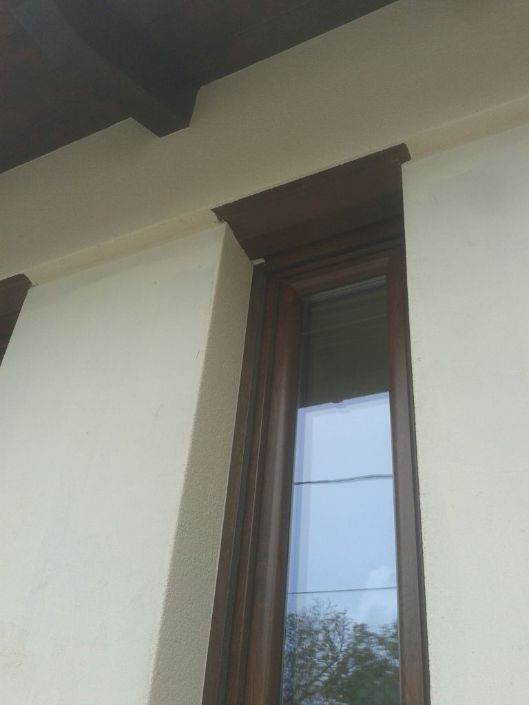 Fa ablak külső tokos redőnyös szerelés