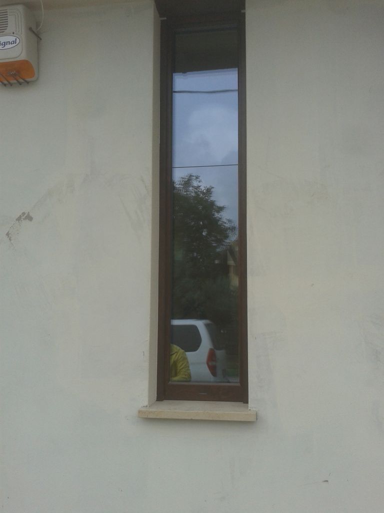 Fa ablak külső tokos redőnyös szerelés